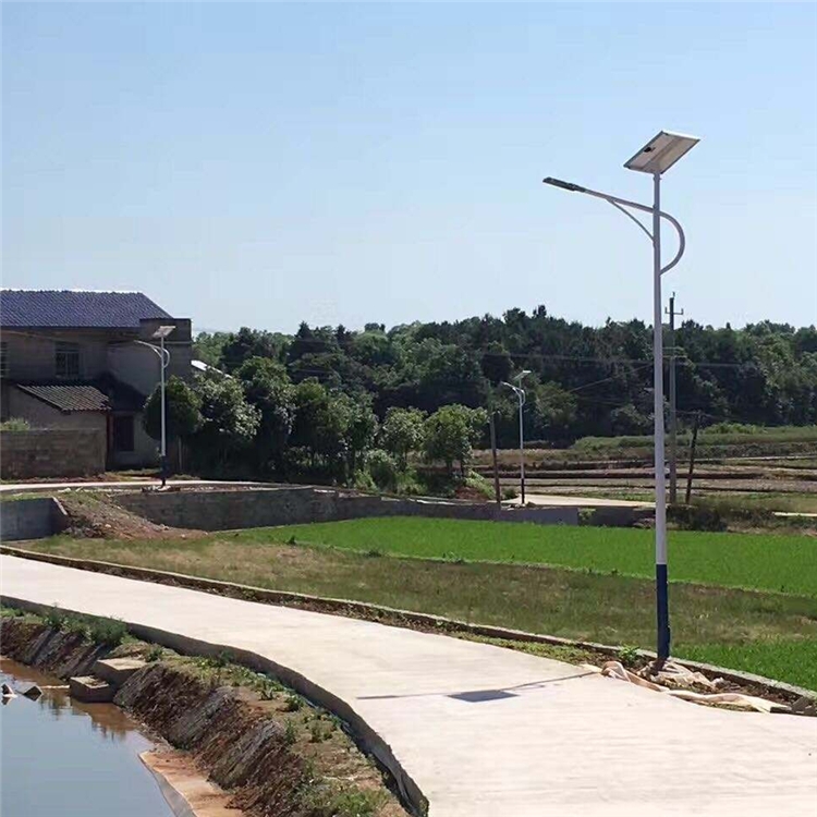 陆良新农村太阳能路灯安装项目案例