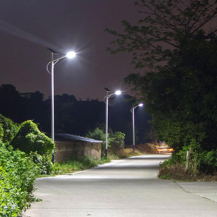 营盘新村6米杆新农村太阳能路灯安装案例